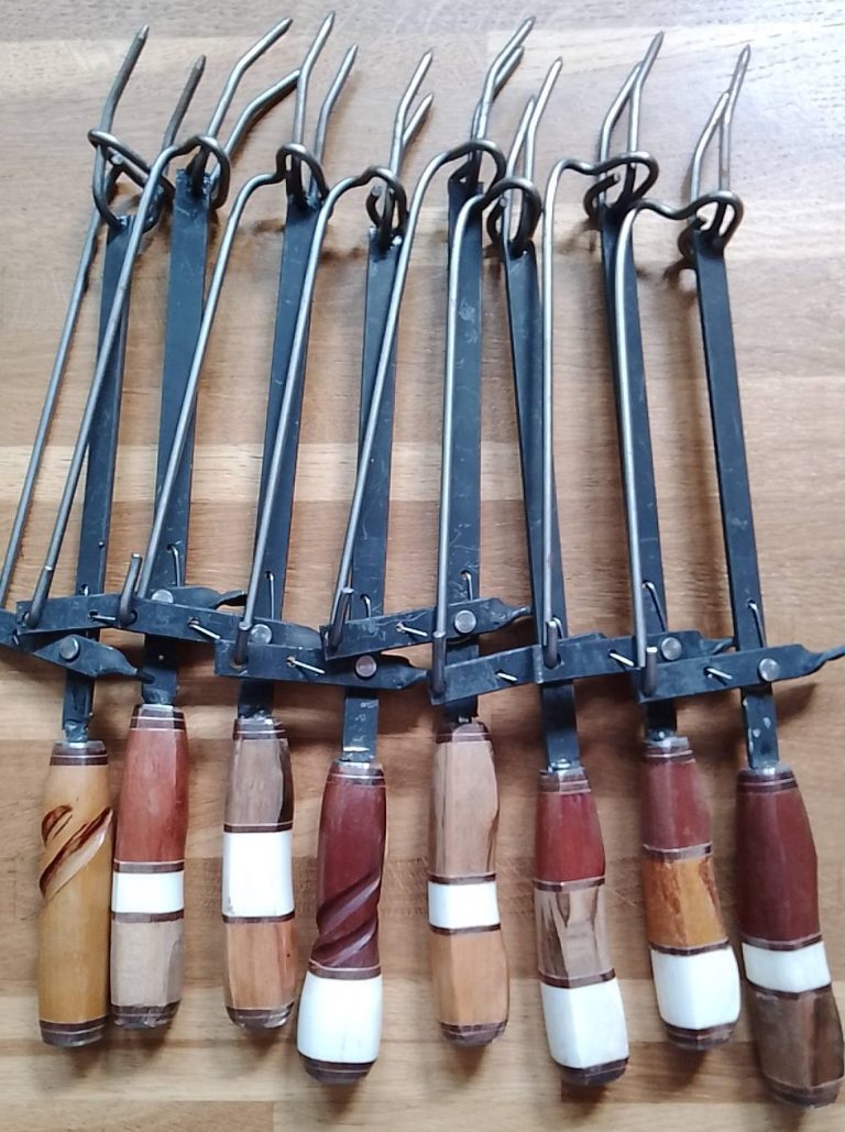 Fourchette poussoir, produit artisanal argentin original et très pratiques pour les grillades